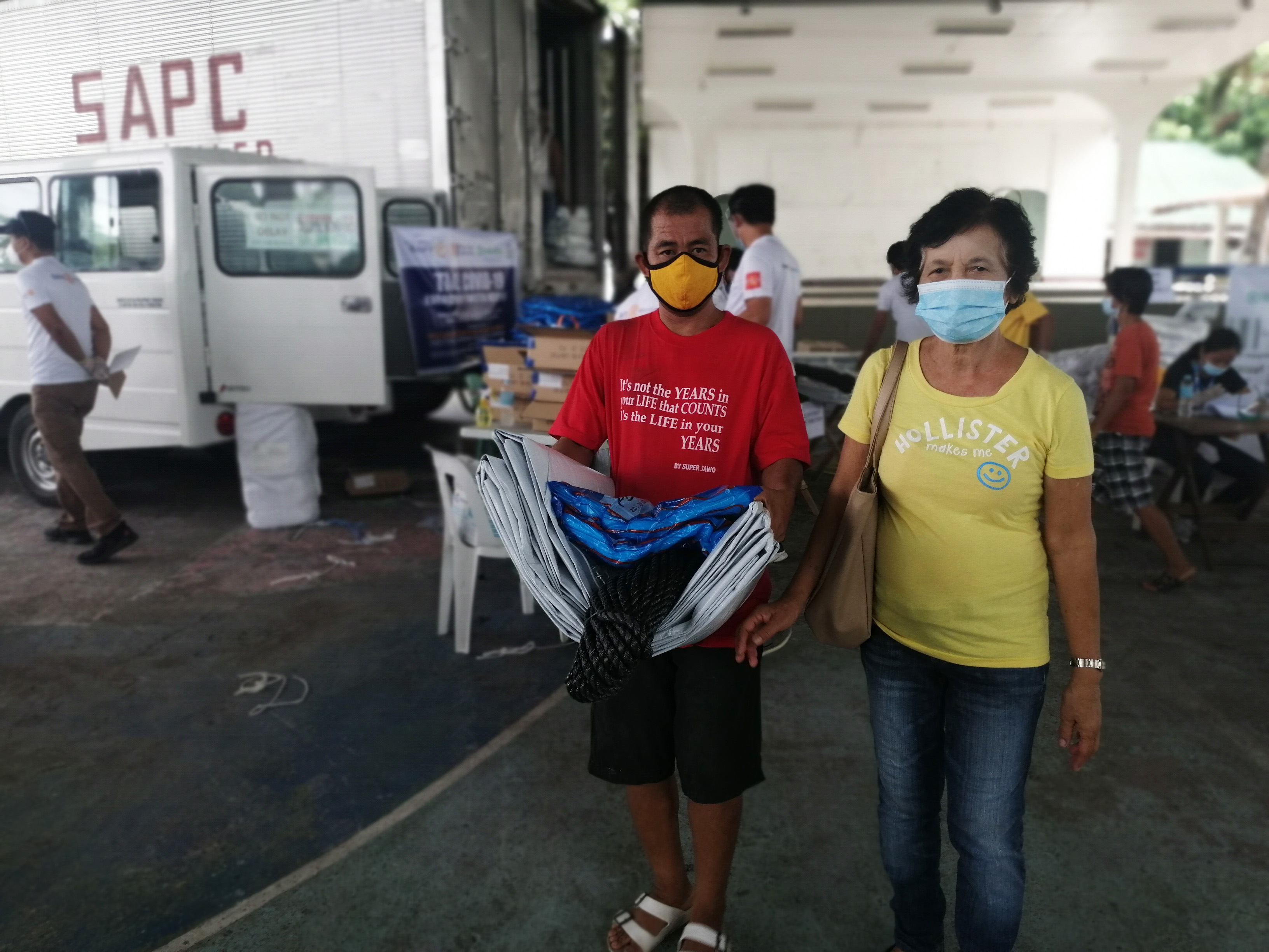 ShelterBox distributes emergency shelter in the Philippines to protect families from coronavirus
