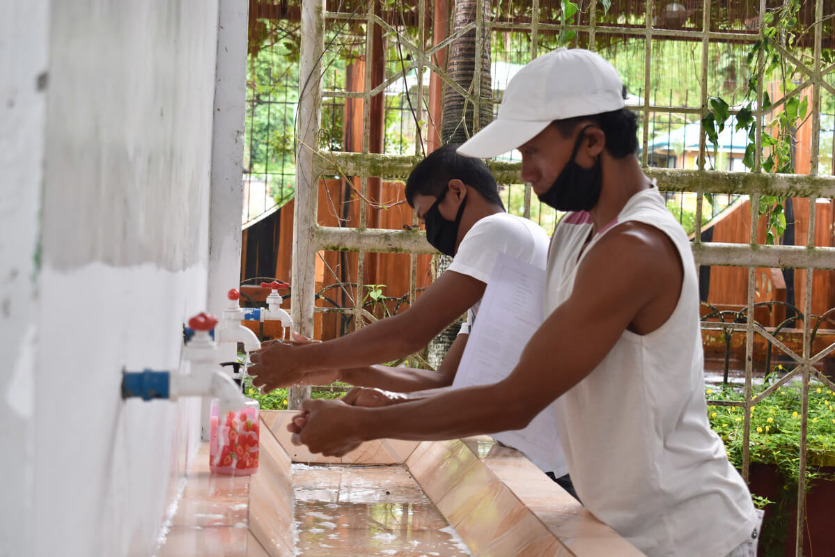 ShelterBox distributes emergency shelter in the Philippines to protect families from coronavirus ShelterBox distributes emergency shelter in the Philippines to protect families from coronavirus