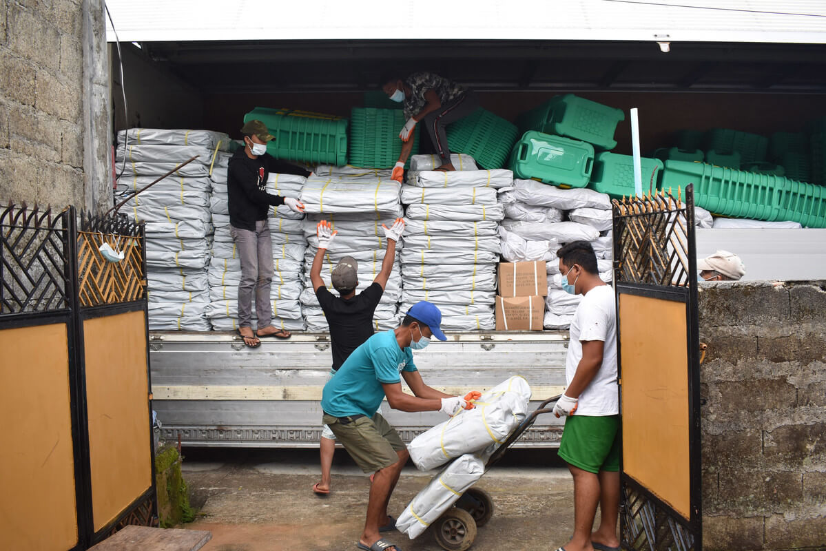 ShelterBox distributes emergency shelter in the Philippines to protect families against coronavirus