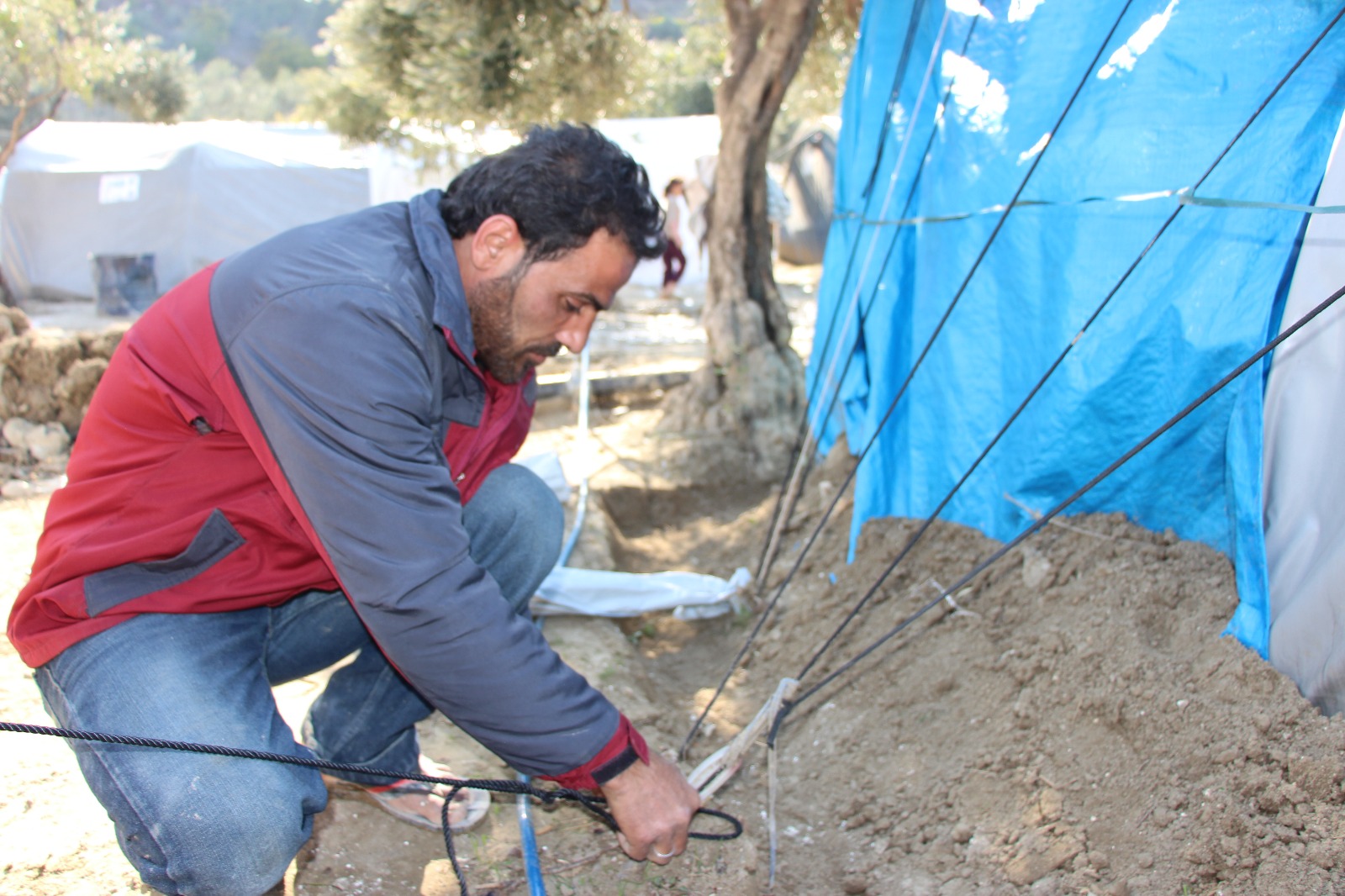 Distribution of ShelterBox tents and essential aid items in Syria